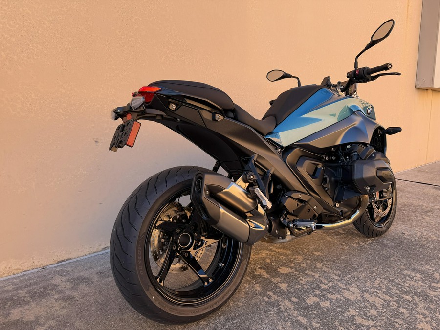 2026 BMW R 1300 R