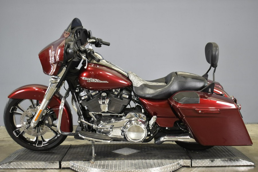 2017 Harley-Davidson Street Glide Velocity red