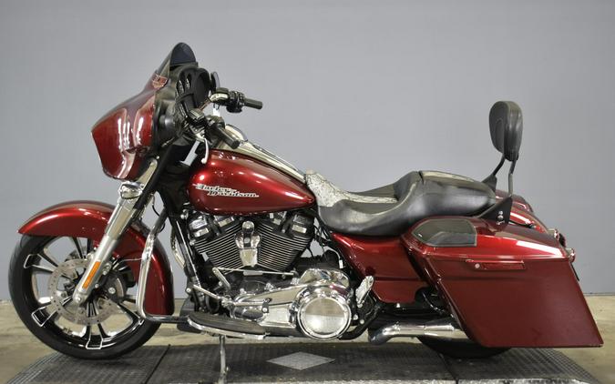 2017 Harley-Davidson Street Glide Velocity red