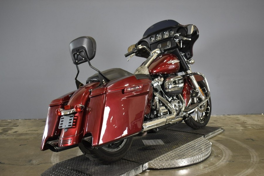 2017 Harley-Davidson Street Glide Velocity red