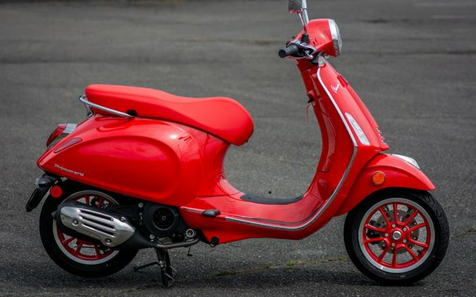 2023 Vespa Primavera 150 Red