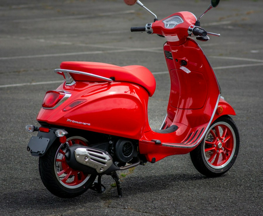 2023 Vespa Primavera 150 Red