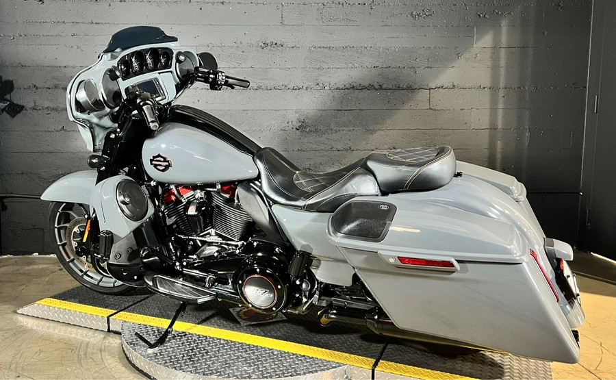 2018 Harley-Davidson CVO Street Glide