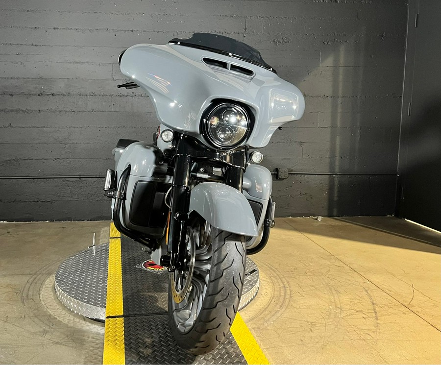 2018 Harley-Davidson CVO Street Glide