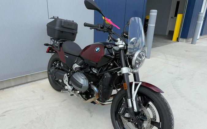 2024 BMW R 12 Aventurin Red Metallic
