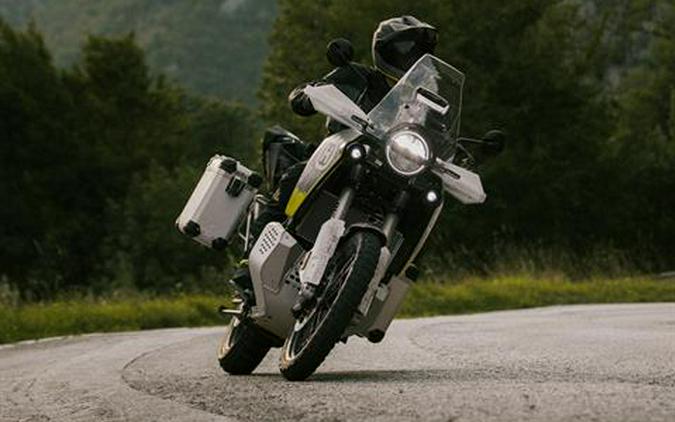 2025 Husqvarna Norden 901 Expedition