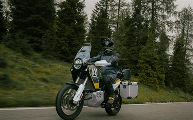 2025 Husqvarna Norden 901 Expedition