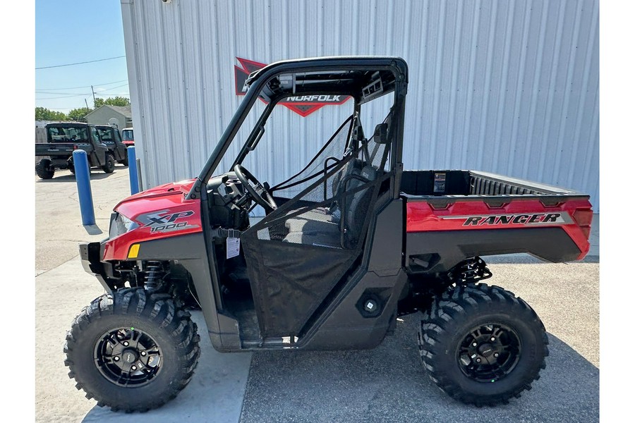 2025 Polaris Industries RANGER XP 1000 PREMIUM - SUNSET RED