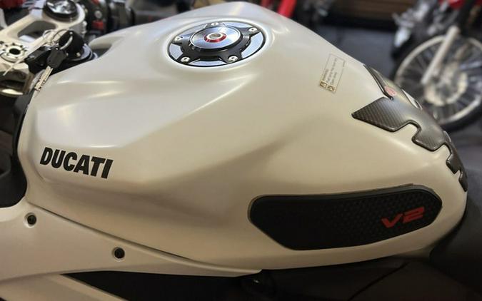 2023 Ducati Panigale V2 White Rosso Livery V2