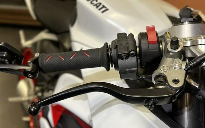 2023 Ducati Panigale V2 White Rosso Livery V2
