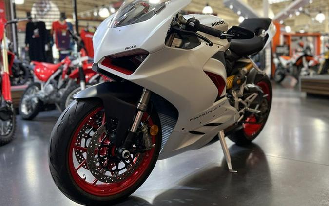 2023 Ducati Panigale V2 White Rosso Livery V2