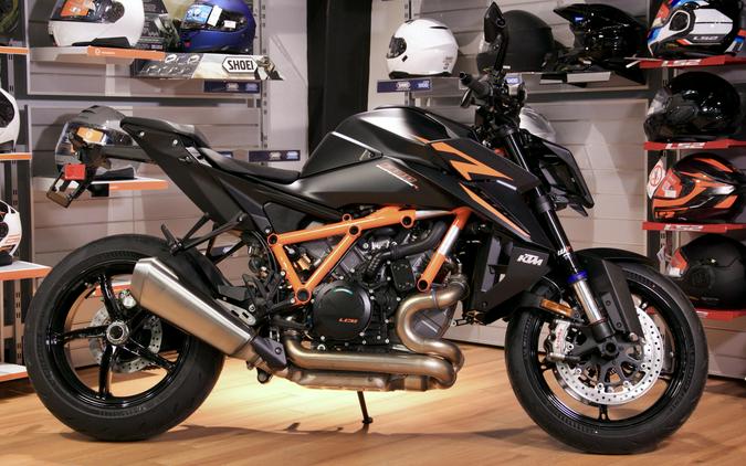 2026 KTM 1390 SUPERDUKE R EVO