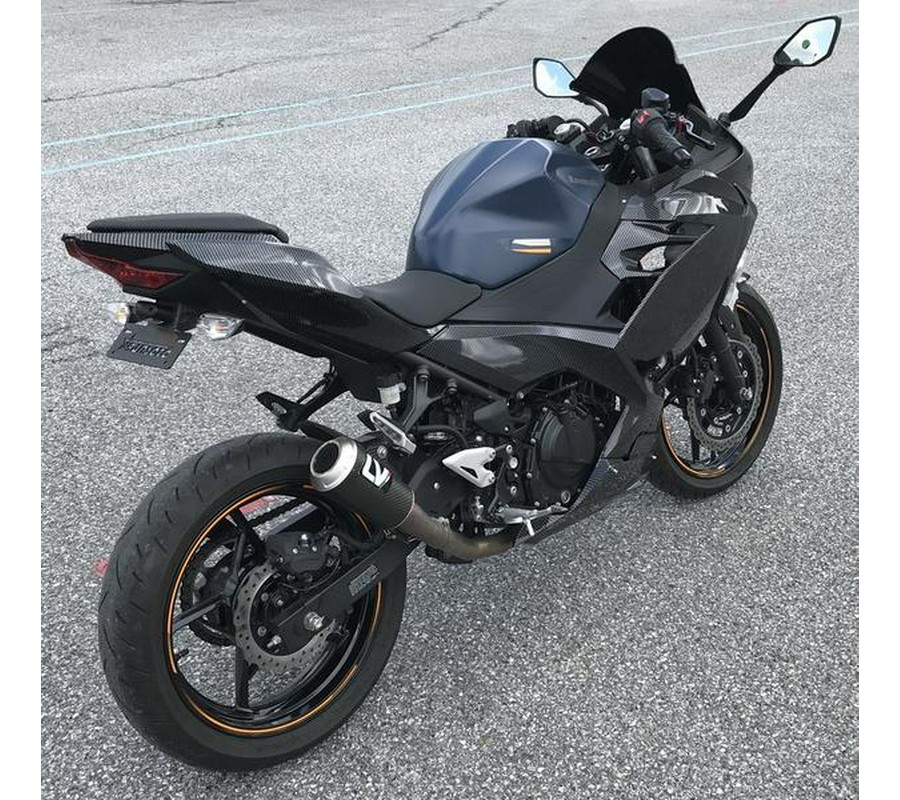 2023 Kawasaki Ninja® 400 Metallic Magnetic Dark Gray/Twilight Blue