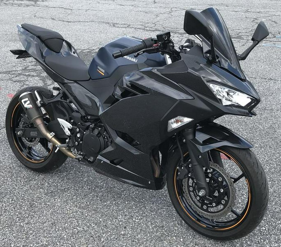 2023 Kawasaki Ninja® 400 Metallic Magnetic Dark Gray/Twilight Blue