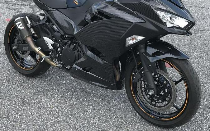 2023 Kawasaki Ninja® 400 Metallic Magnetic Dark Gray/Twilight Blue