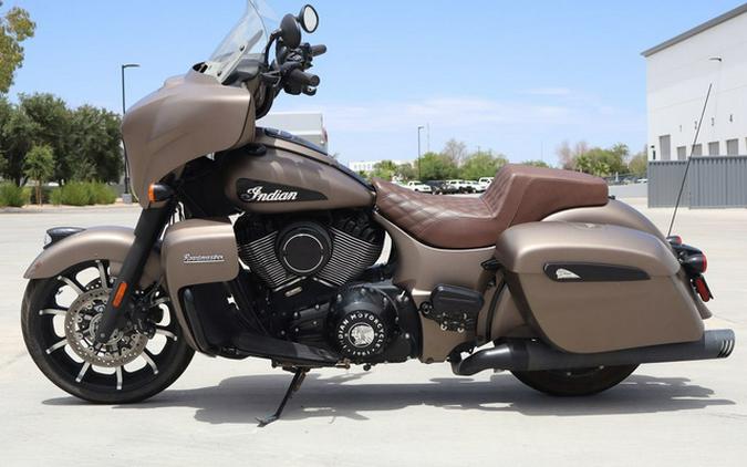 2021 Indian Roadmaster Dark Horse Thunder Black Smoke