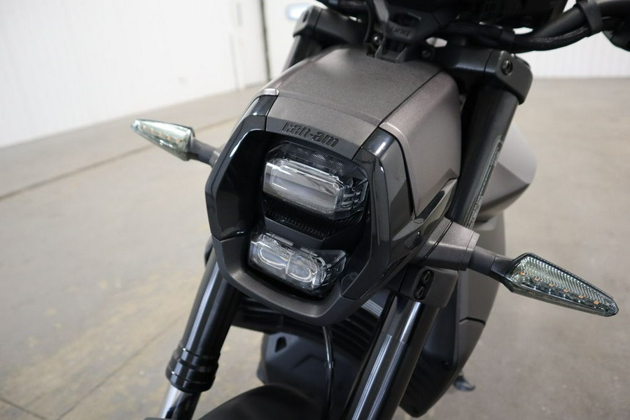 2025 Can-Am® Pulse Carbon Black