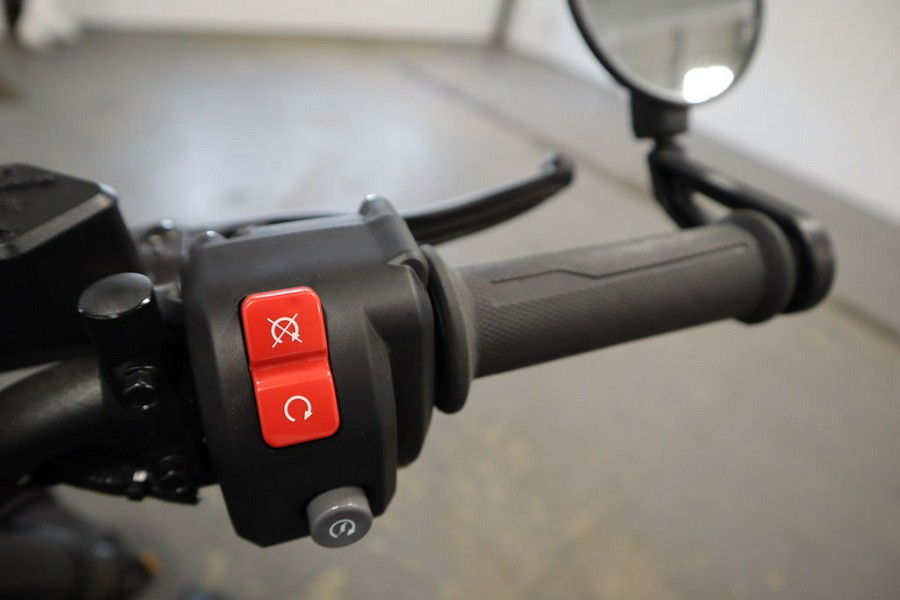 2025 Can-Am® Pulse Carbon Black