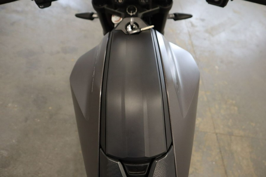 2025 Can-Am® Pulse Carbon Black