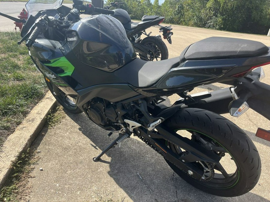 2023 Kawasaki Ninja 400 KRT Edition