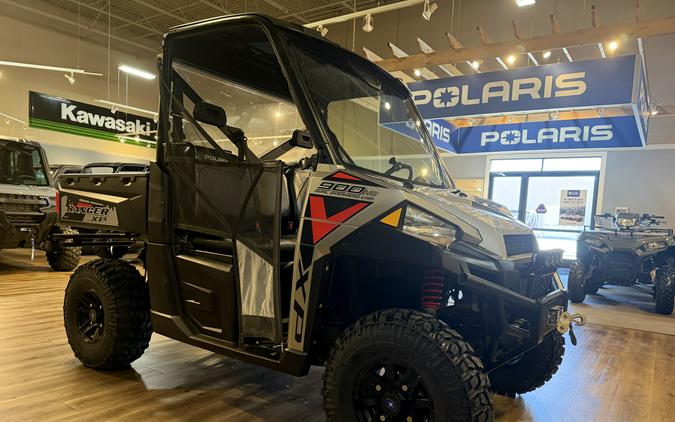 2019 Polaris Ranger XP 900 EPS Premium Silver Pearl - 110084
