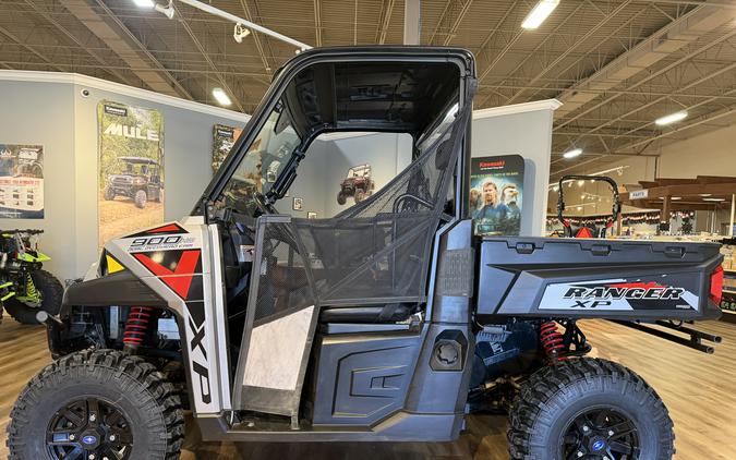 2019 Polaris Ranger XP 900 EPS Premium Silver Pearl - 110084