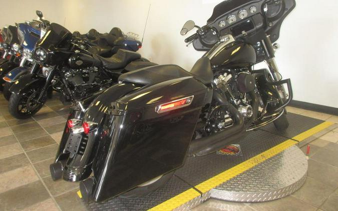 2020 Harley-Davidson® FLHX - Street Glide®