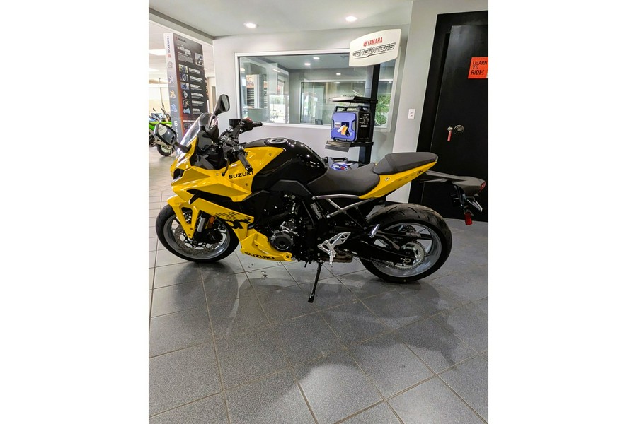 2024 Suzuki GSX-8R - GSX800FRQM4