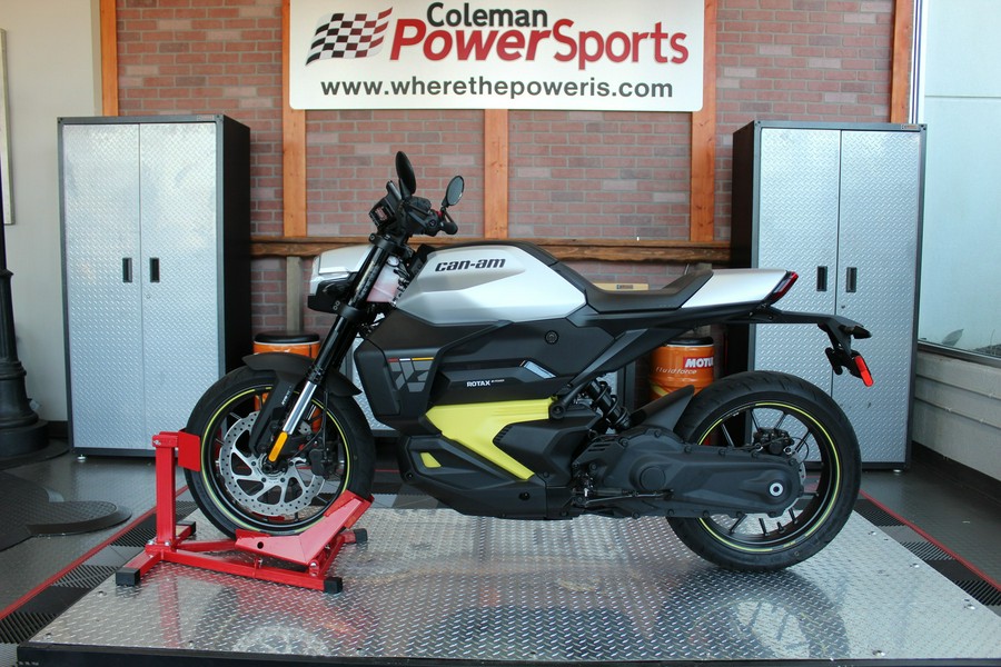 2025 Can-Am Pulse 73