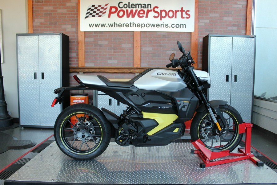 2025 Can-Am Pulse 73