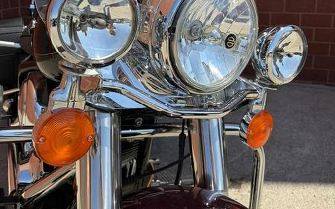 2005 Harley-Davidson® FLHRCI - Road King® Classic