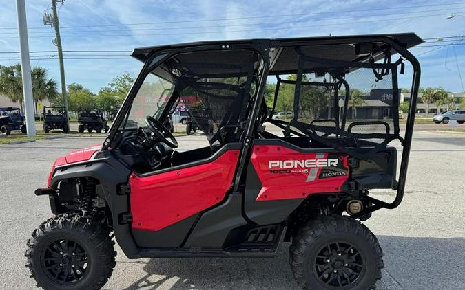 2024 Honda® Pioneer 1000-5 Deluxe