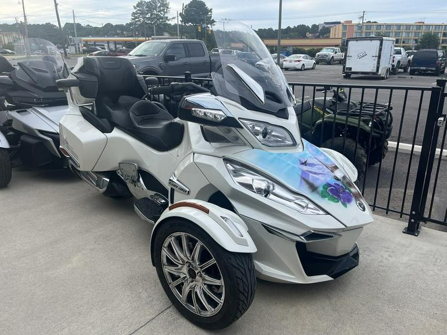 2016 Can-Am® Spyder® RT Limited 6-Speed Semi-Automatic (SE6)