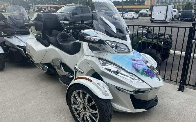 2016 Can-Am® Spyder® RT Limited 6-Speed Semi-Automatic (SE6)