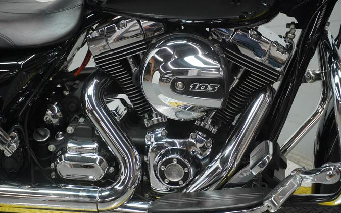 2015 Harley-Davidson® Street Glide® Special Vivid Black