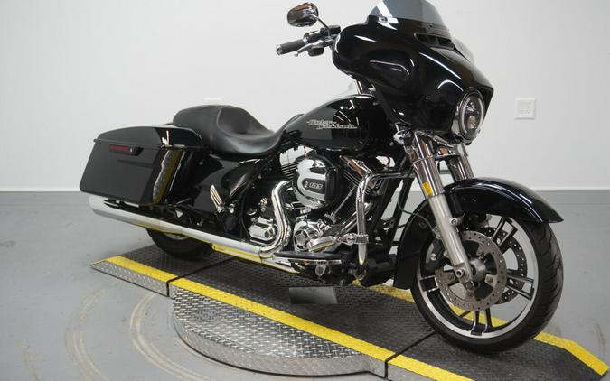 2015 Harley-Davidson® Street Glide® Special Vivid Black