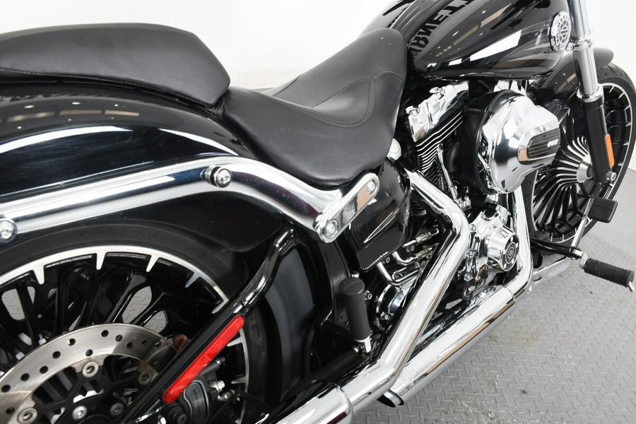 2017 Harley-Davidson® FXSB Breakout®