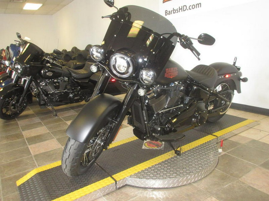 2026 Harley-Davidson® FLHD - Deadwood™