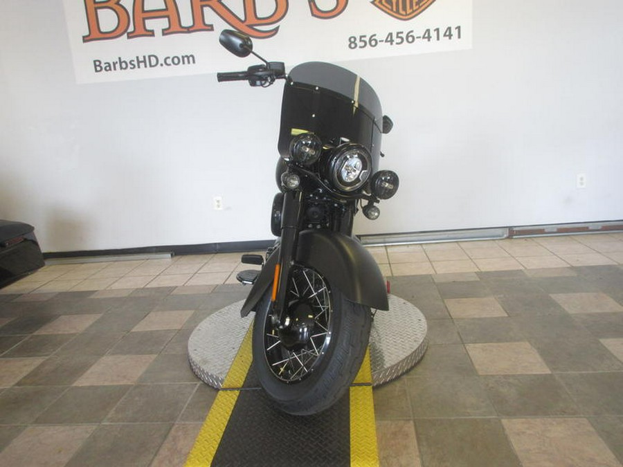 2026 Harley-Davidson® FLHD - Deadwood™