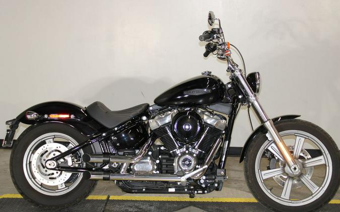 2022 Harley-Davidson® FXST - Softail® Standard