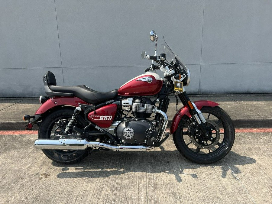 2024 Royal Enfield Super Meteor 650 Celestial Red