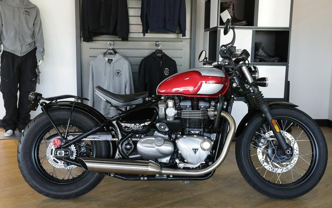 2019 Triumph Bonneville Bobber (Two-Tone)