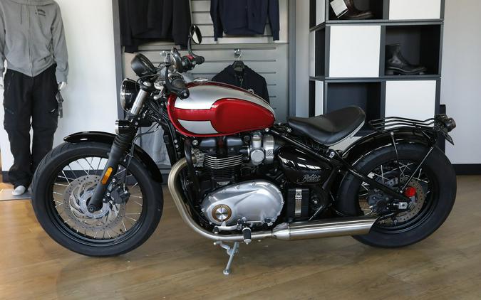 2019 Triumph Bonneville Bobber (Two-Tone)