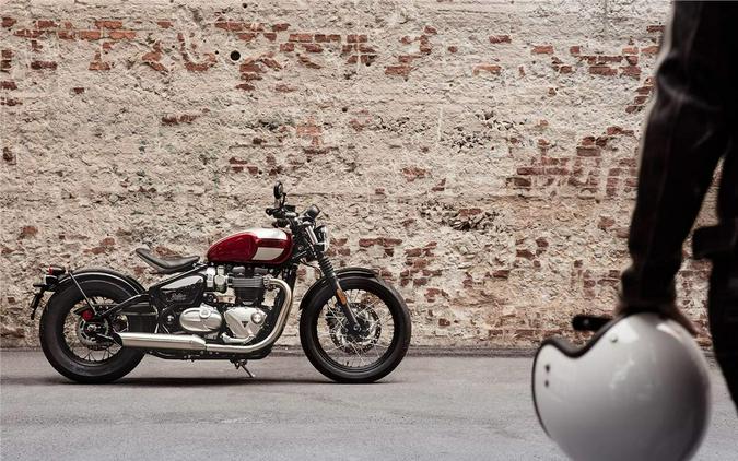 2019 Triumph Bonneville Bobber (Two-Tone)