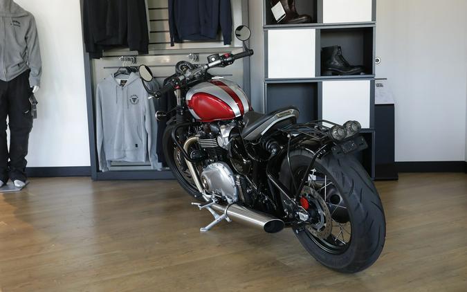 2019 Triumph Bonneville Bobber (Two-Tone)