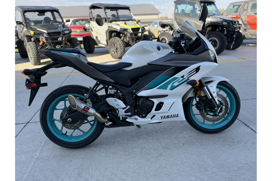 2024 Yamaha YZF-R3 ABS