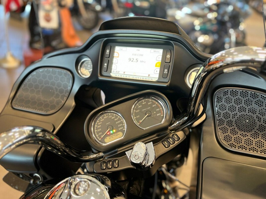 2018 HARLEY-DAVIDSON ROAD GLIDE ULTRA FLTRU