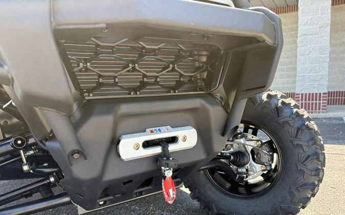 2026 Can-Am® Defender Limited HD11