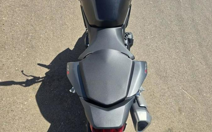 2026 Honda CB750 Hornet E-Clutch