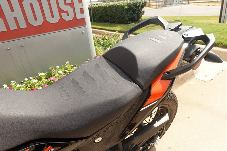 2024 KTM Adventure 390